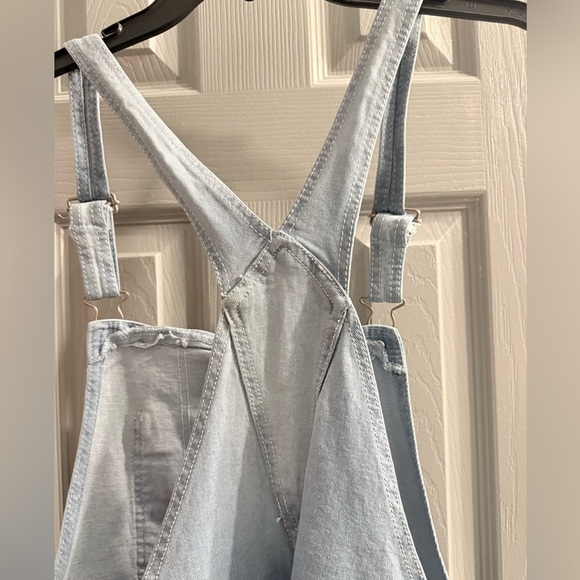 No Boundaries Light Blue Denim Overalls with Floral Embroidery Juniors XXL (19) - Picture 6 of 11